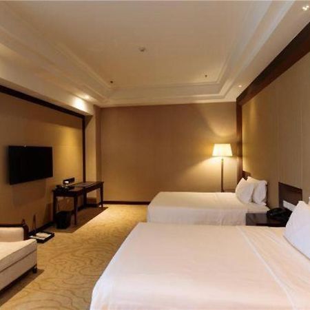 Linyi Blue Horizon International Hotel Yi He מראה חיצוני תמונה