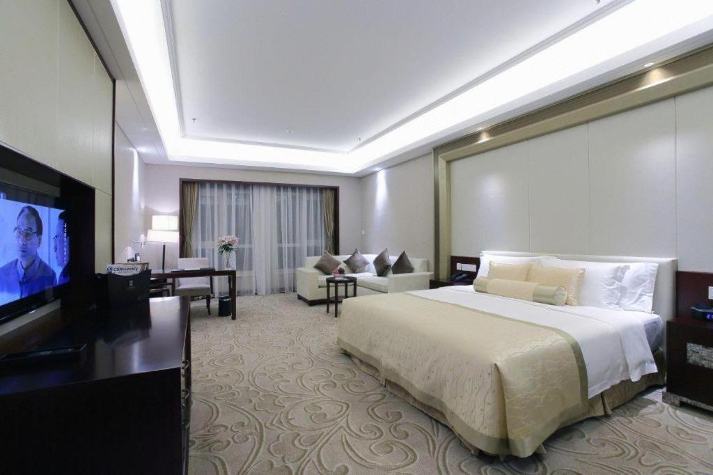 Linyi Blue Horizon International Hotel Yi He מראה חיצוני תמונה