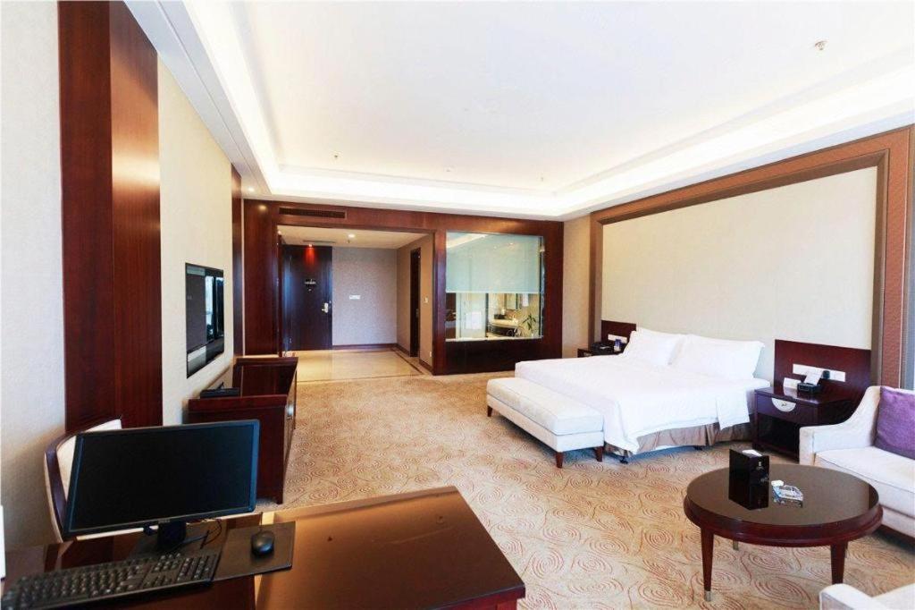 Linyi Blue Horizon International Hotel Yi He מראה חיצוני תמונה