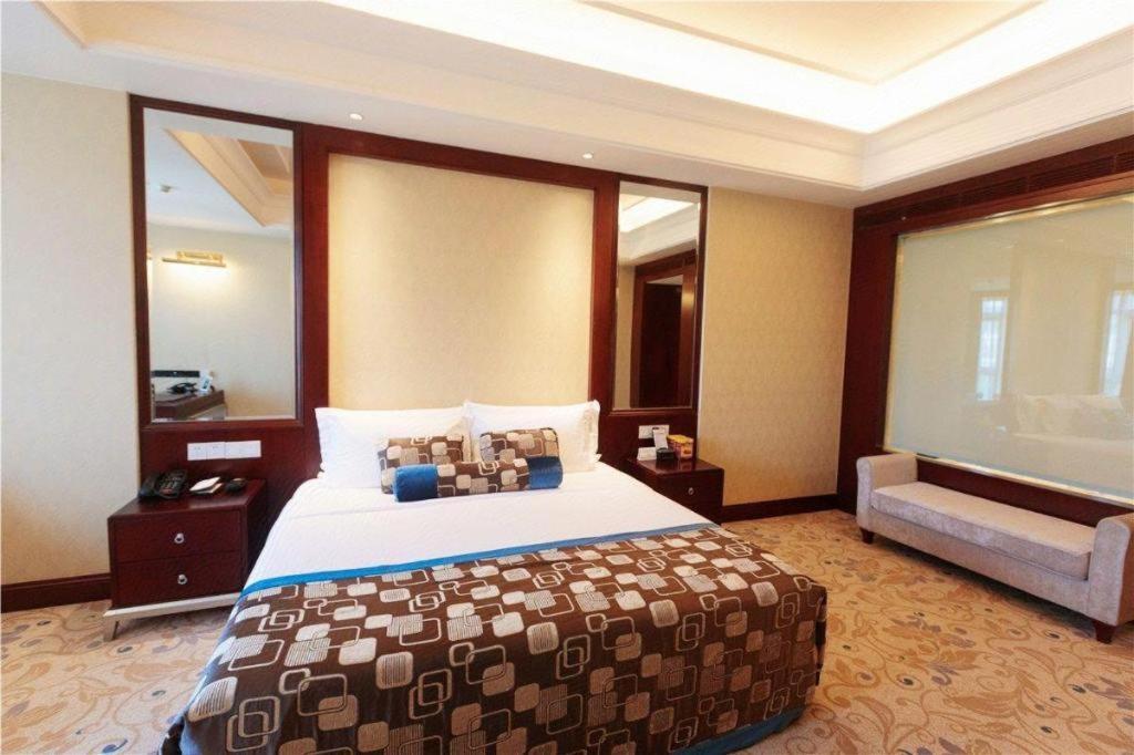 Linyi Blue Horizon International Hotel Yi He מראה חיצוני תמונה