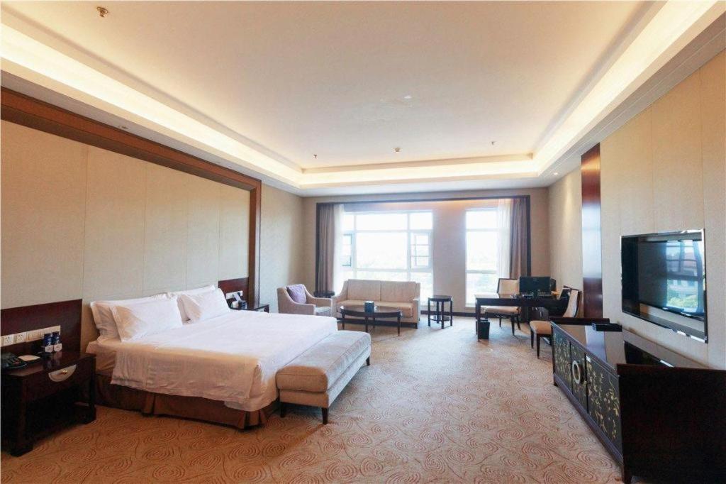 Linyi Blue Horizon International Hotel Yi He מראה חיצוני תמונה