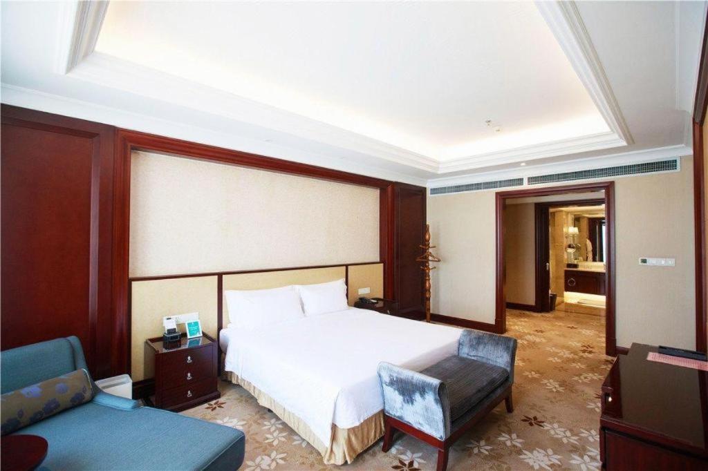 Linyi Blue Horizon International Hotel Yi He מראה חיצוני תמונה