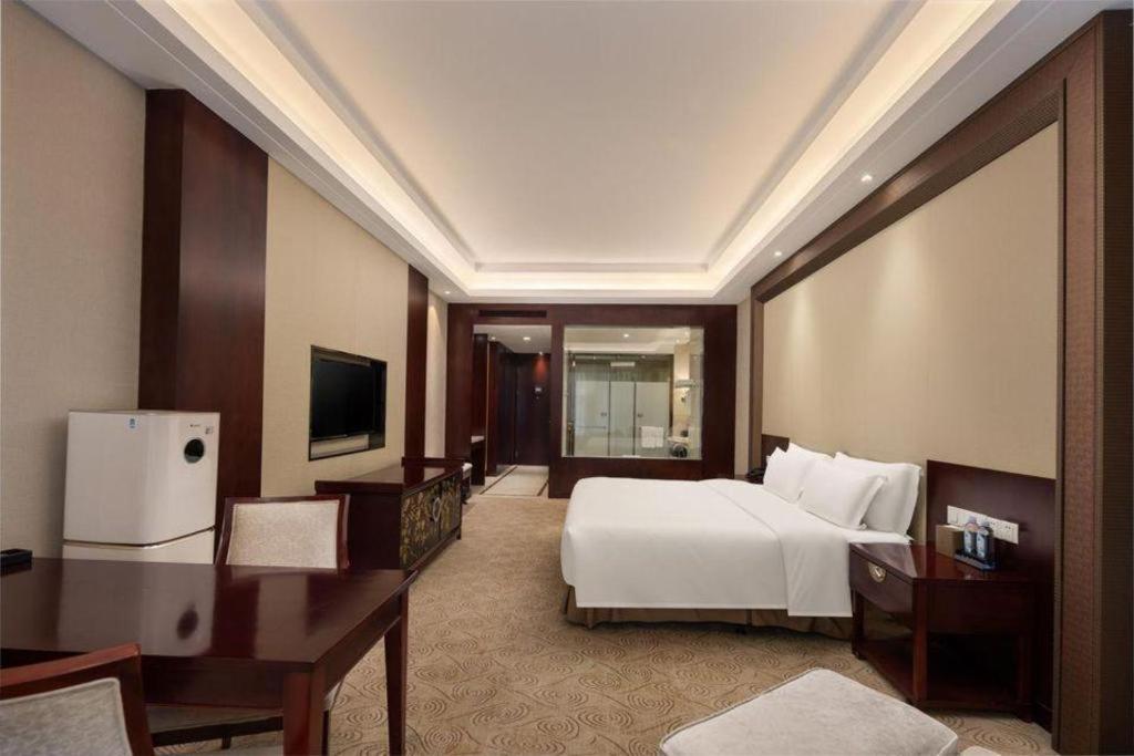 Linyi Blue Horizon International Hotel Yi He מראה חיצוני תמונה